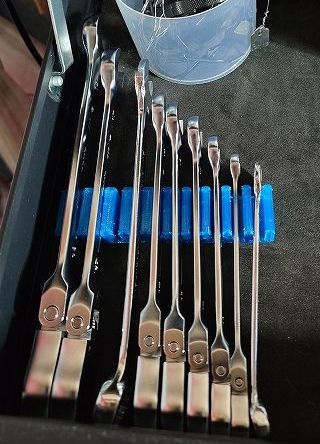 レンチホルダー　設置
