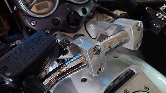 X4　ハンドルポスト